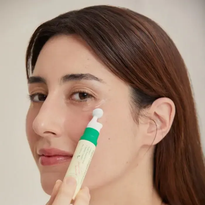 دور چشم اکسیس وای